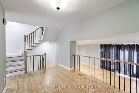 Photo 12 at 21 - 90 Castlebury Crescent, Steeles, Toronto