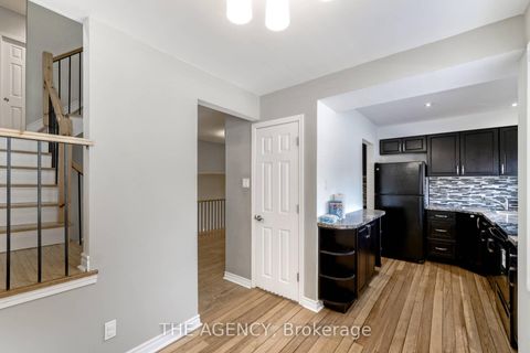 Photo 16 at 21 - 90 Castlebury Crescent, Steeles, Toronto