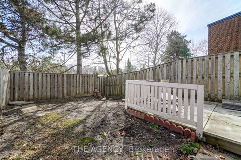 Photo 34 at 21 - 90 Castlebury Crescent, Steeles, Toronto