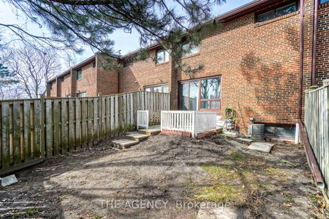 Photo 35 at 21 - 90 Castlebury Crescent, Steeles, Toronto