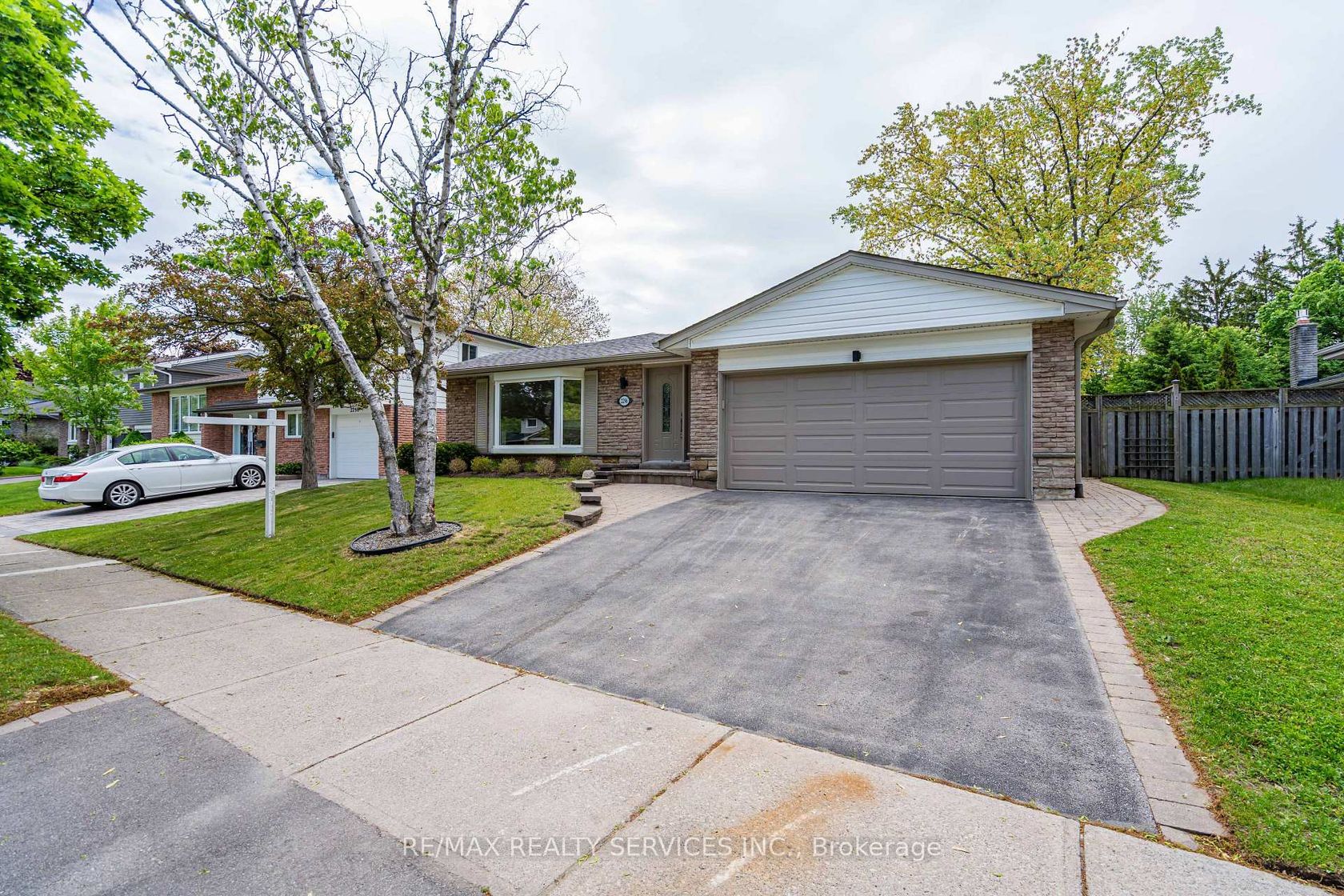 2296 Devon Road, FD Ford, Oakville 