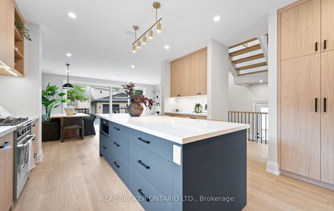 Photo 29 at 94 Prince Edward Drive S, Queensway, Toronto