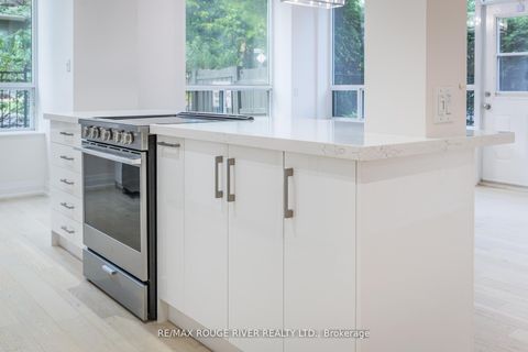 Photo 4 at 109 - 238 Doris Avenue, Willowdale East, Toronto