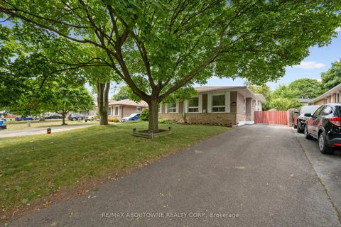 Photo 1 at 1370 Roylen Road, CP College Park, Oakville