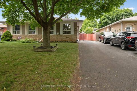 Photo 2 at 1370 Roylen Road, CP College Park, Oakville