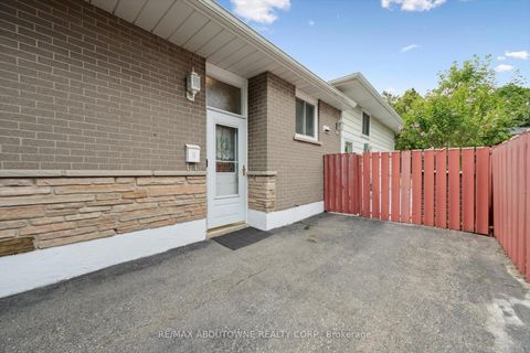 Photo 3 at 1370 Roylen Road, CP College Park, Oakville
