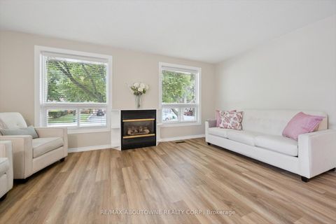 Photo 5 at 1370 Roylen Road, CP College Park, Oakville