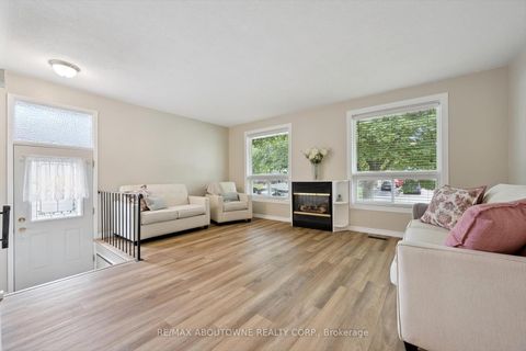 Photo 8 at 1370 Roylen Road, CP College Park, Oakville