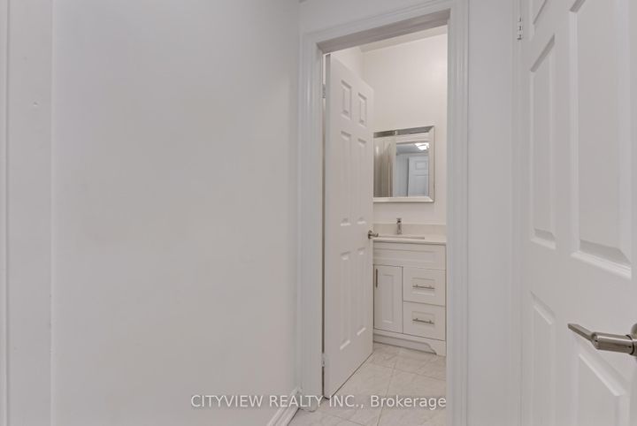 Photo 12 at 5842 Terrapark Trail, Churchill Meadows, Mississauga