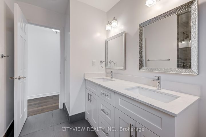 Photo 25 at 5842 Terrapark Trail, Churchill Meadows, Mississauga