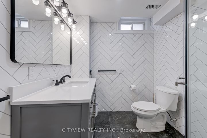 Photo 32 at 5842 Terrapark Trail, Churchill Meadows, Mississauga