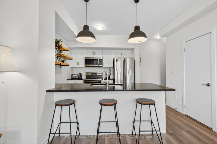 Photo 5 at 21 - 288 GLOVER Road, Fruitland, Hamilton