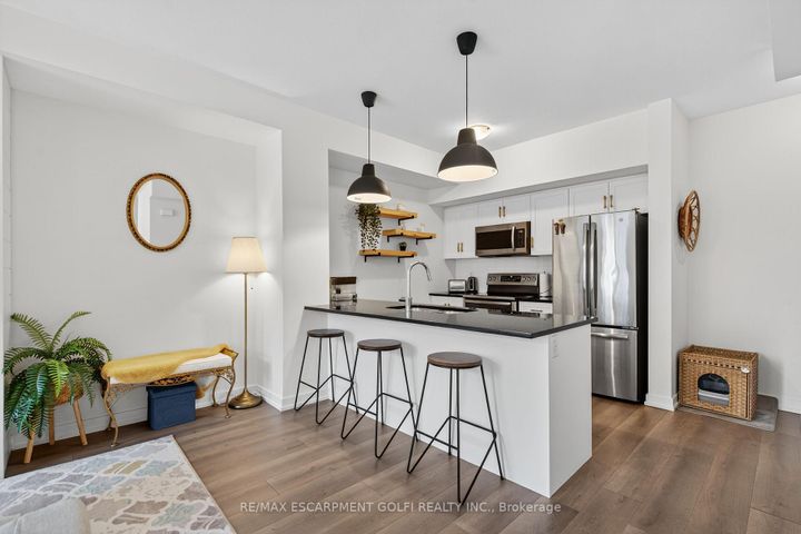 Photo 6 at 21 - 288 GLOVER Road, Fruitland, Hamilton