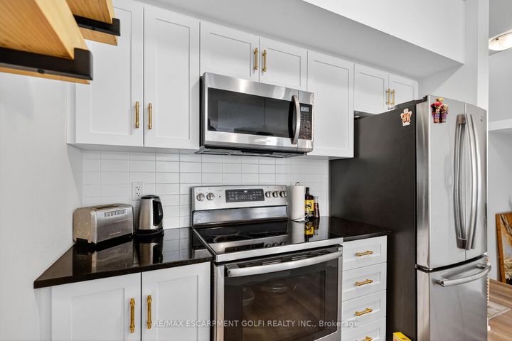 Photo 10 at 21 - 288 GLOVER Road, Fruitland, Hamilton