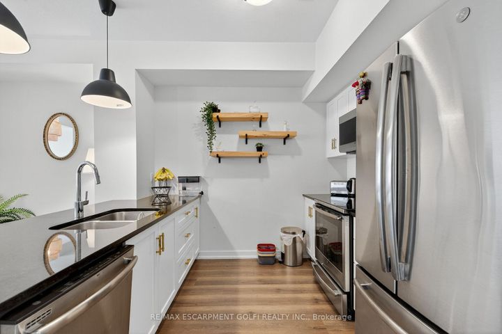 Photo 11 at 21 - 288 GLOVER Road, Fruitland, Hamilton