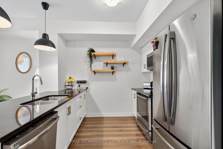 Photo 18 at 21 - 288 GLOVER Road, Fruitland, Hamilton