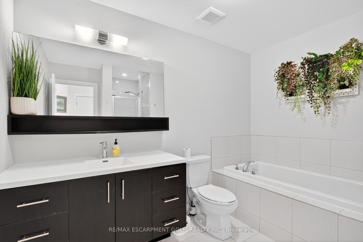 Photo 23 at 21 - 288 GLOVER Road, Fruitland, Hamilton