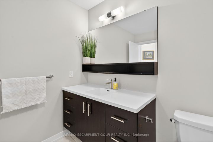 Photo 25 at 21 - 288 GLOVER Road, Fruitland, Hamilton