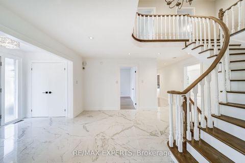 Photo 4 at 85 Villa Park Drive, East Woodbridge, Vaughan