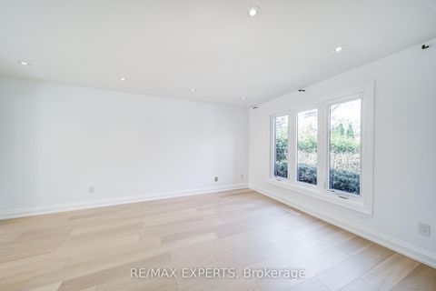 Photo 6 at 85 Villa Park Drive, East Woodbridge, Vaughan