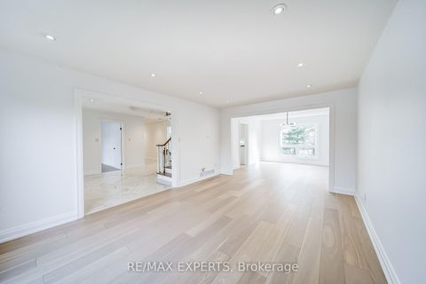 Photo 7 at 85 Villa Park Drive, East Woodbridge, Vaughan