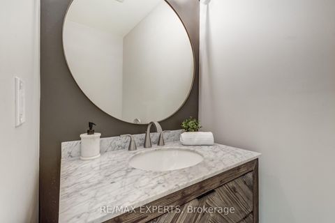 Photo 17 at 85 Villa Park Drive, East Woodbridge, Vaughan