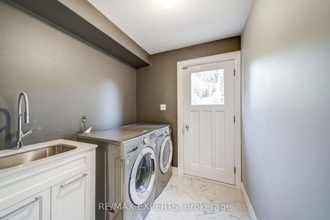 Photo 18 at 85 Villa Park Drive, East Woodbridge, Vaughan