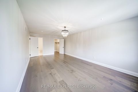Photo 21 at 85 Villa Park Drive, East Woodbridge, Vaughan