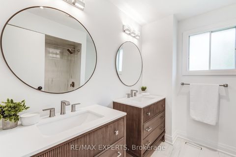 Photo 25 at 85 Villa Park Drive, East Woodbridge, Vaughan