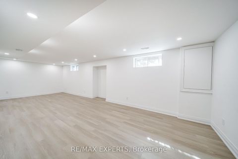 Photo 30 at 85 Villa Park Drive, East Woodbridge, Vaughan
