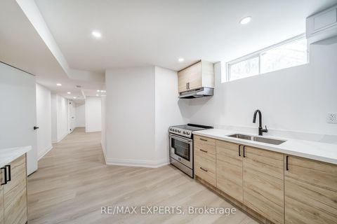 Photo 33 at 85 Villa Park Drive, East Woodbridge, Vaughan