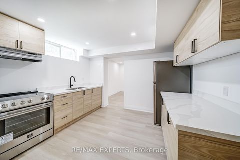 Photo 34 at 85 Villa Park Drive, East Woodbridge, Vaughan