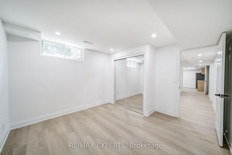 Photo 37 at 85 Villa Park Drive, East Woodbridge, Vaughan