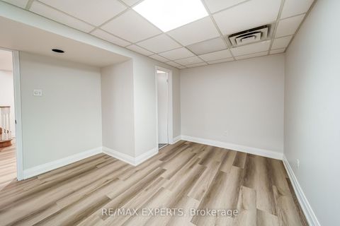 Photo 39 at 85 Villa Park Drive, East Woodbridge, Vaughan