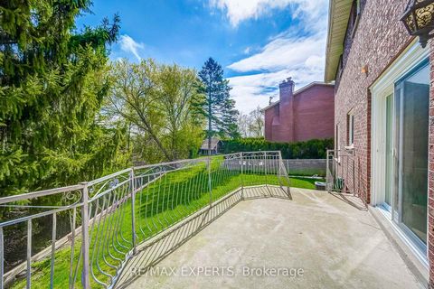 Photo 41 at 85 Villa Park Drive, East Woodbridge, Vaughan