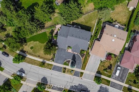 Photo 49 at 85 Villa Park Drive, East Woodbridge, Vaughan