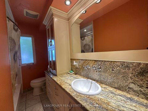 Photo 12 at 44 Starlight Crescent, Mill Pond, Richmond Hill