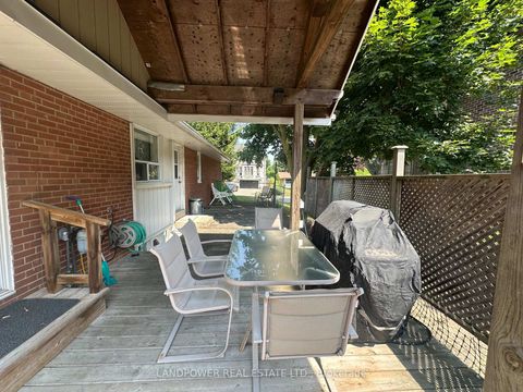 Photo 19 at 44 Starlight Crescent, Mill Pond, Richmond Hill