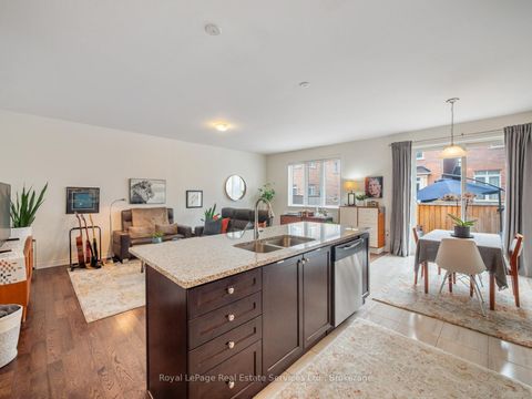 Photo 11 at 72 Orchardcroft Road, GO Glenorchy, Oakville