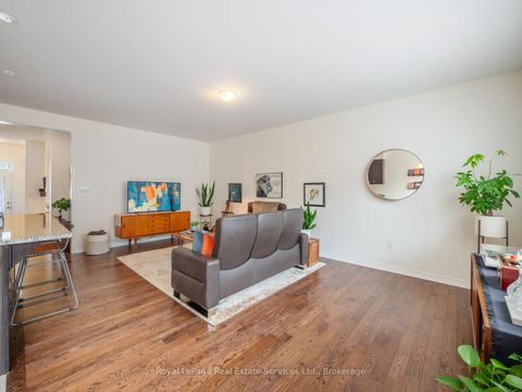 Photo 15 at 72 Orchardcroft Road, GO Glenorchy, Oakville