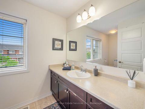 Photo 33 at 72 Orchardcroft Road, GO Glenorchy, Oakville
