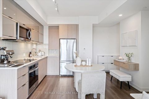 Photo 13 at 2204 - 10 Deerlick Court, Donalda, Toronto