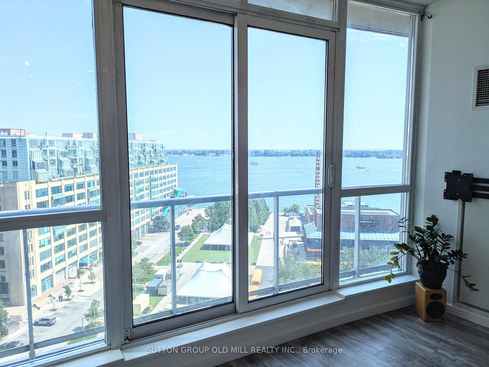 1405 - 218 Queens Quay W, Waterfront Communities C1, Toronto 