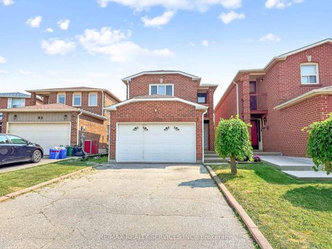 Photo 1 at 87 Birch Meadow Outlook, East Woodbridge, Vaughan