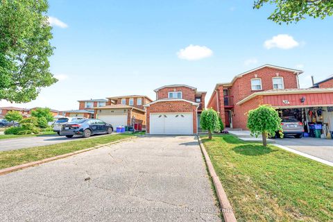 Photo 3 at 87 Birch Meadow Outlook, East Woodbridge, Vaughan