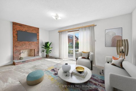 Photo 12 at 87 Birch Meadow Outlook, East Woodbridge, Vaughan
