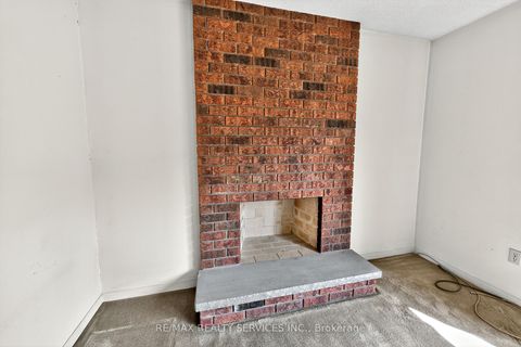 Photo 13 at 87 Birch Meadow Outlook, East Woodbridge, Vaughan