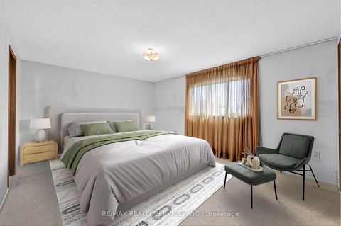 Photo 18 at 87 Birch Meadow Outlook, East Woodbridge, Vaughan