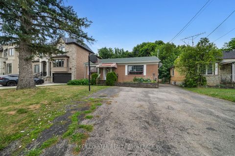 Photo 1 at 105 Rockport Crescent, Crosby, Richmond Hill