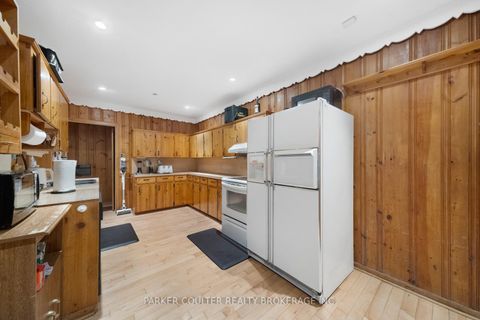 Photo 8 at 105 Rockport Crescent, Crosby, Richmond Hill